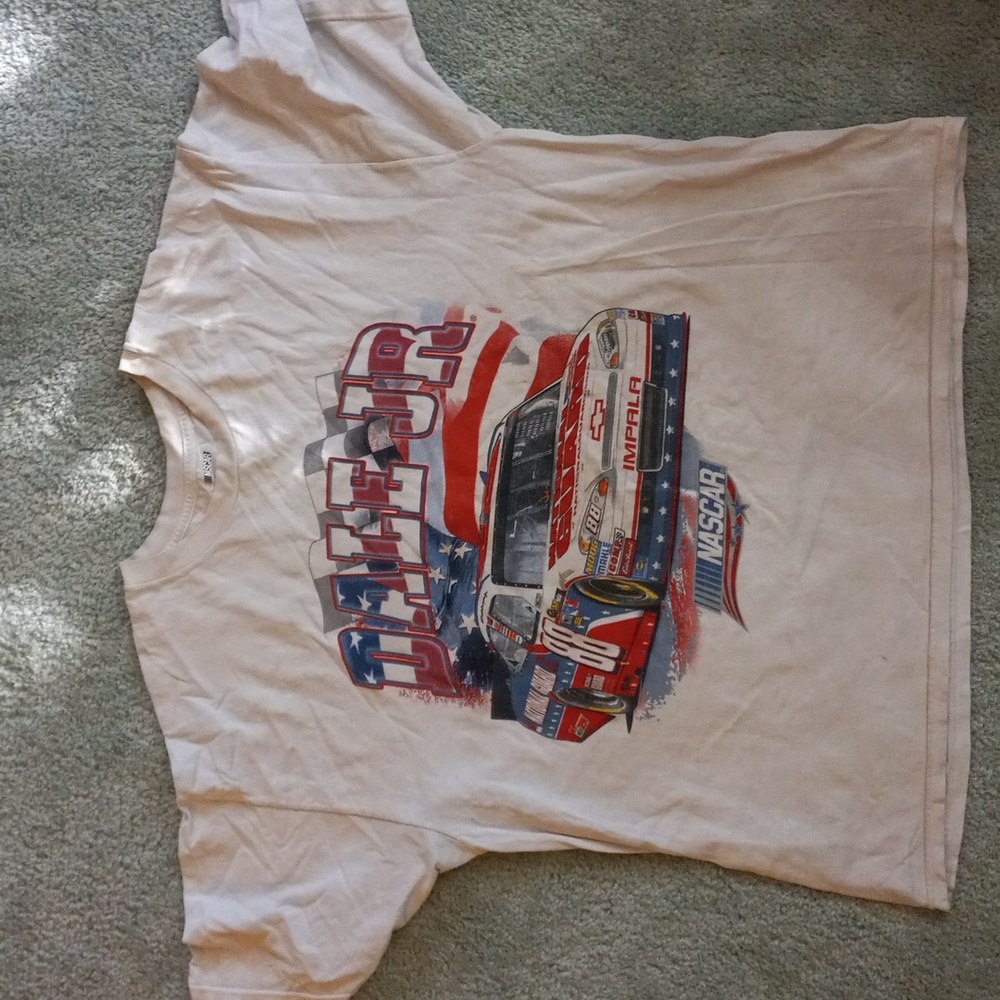 Graphic T
